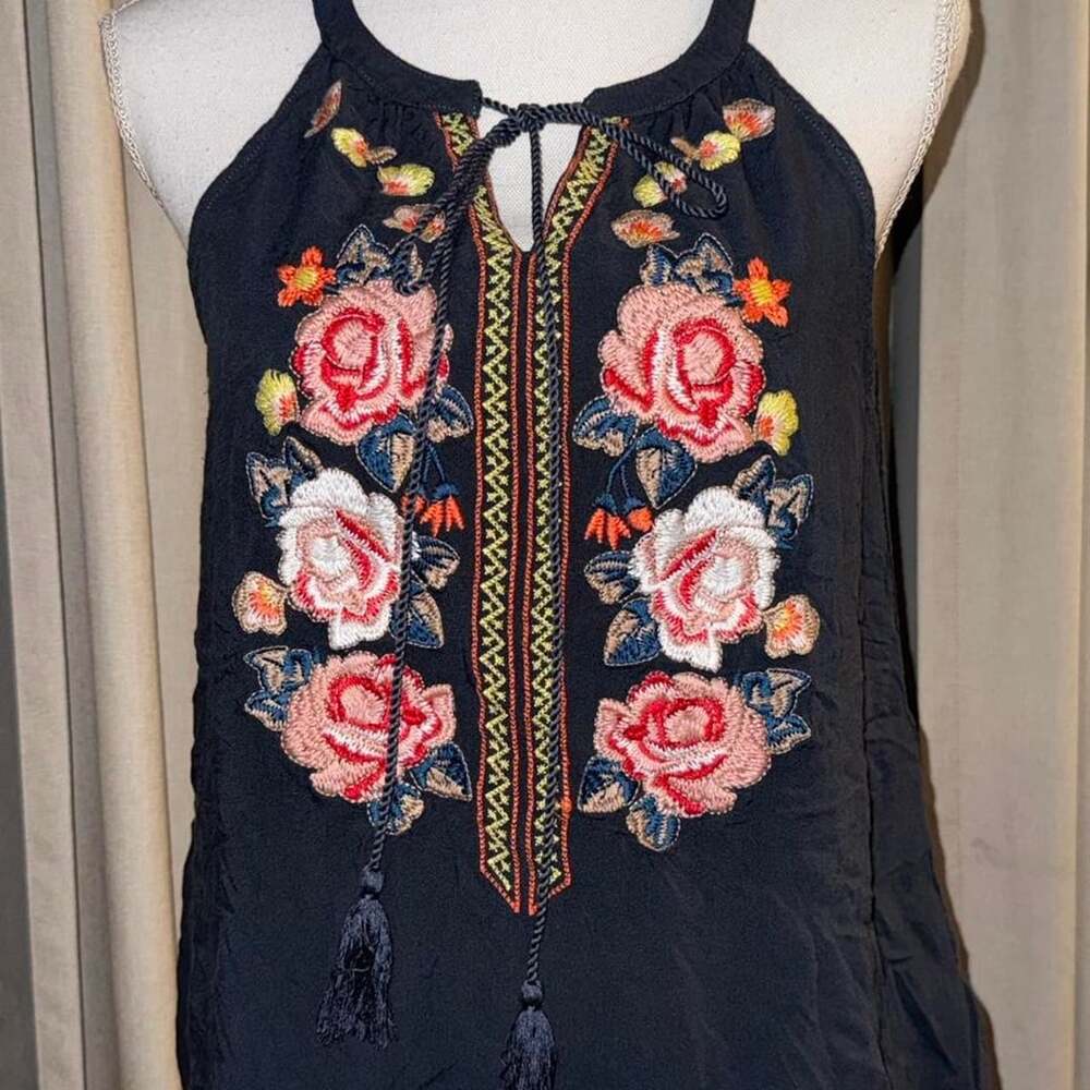 Andrée by Unit Embroidered Floral Halter Top Size M Black Boho